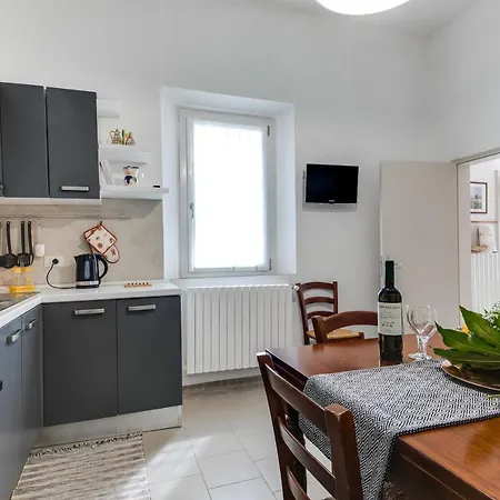 Di Ravenna Apartment *